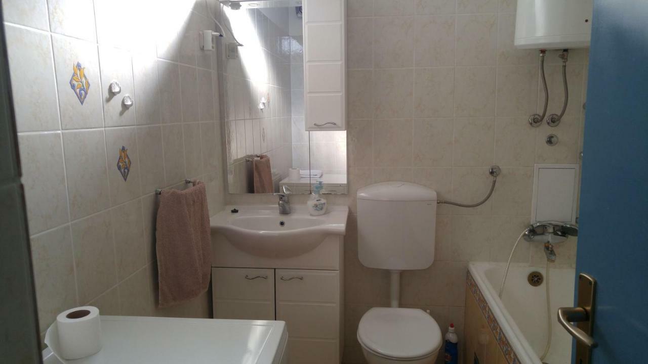 Two Bedroom Apartment Near Beach And Center Сплит Екстериор снимка